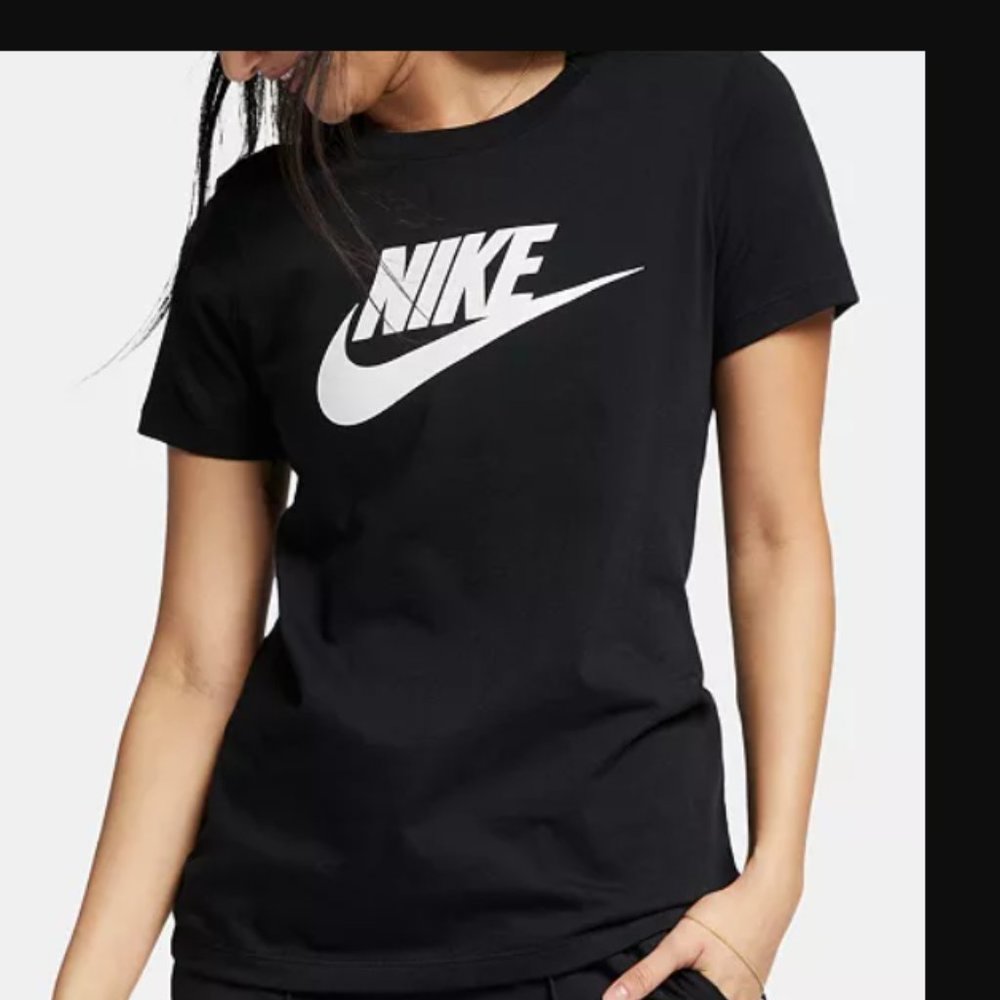 Nike Women's Sportswear Cotton Logo T-Shirt